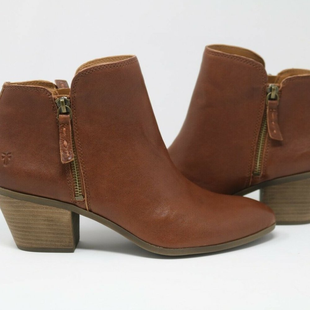 Frye Judith Ankle Double Zip Booties Brown Whiskey